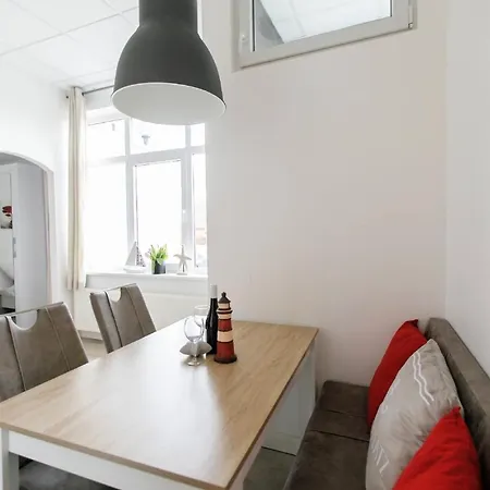 Appartement 11 - B48605 *